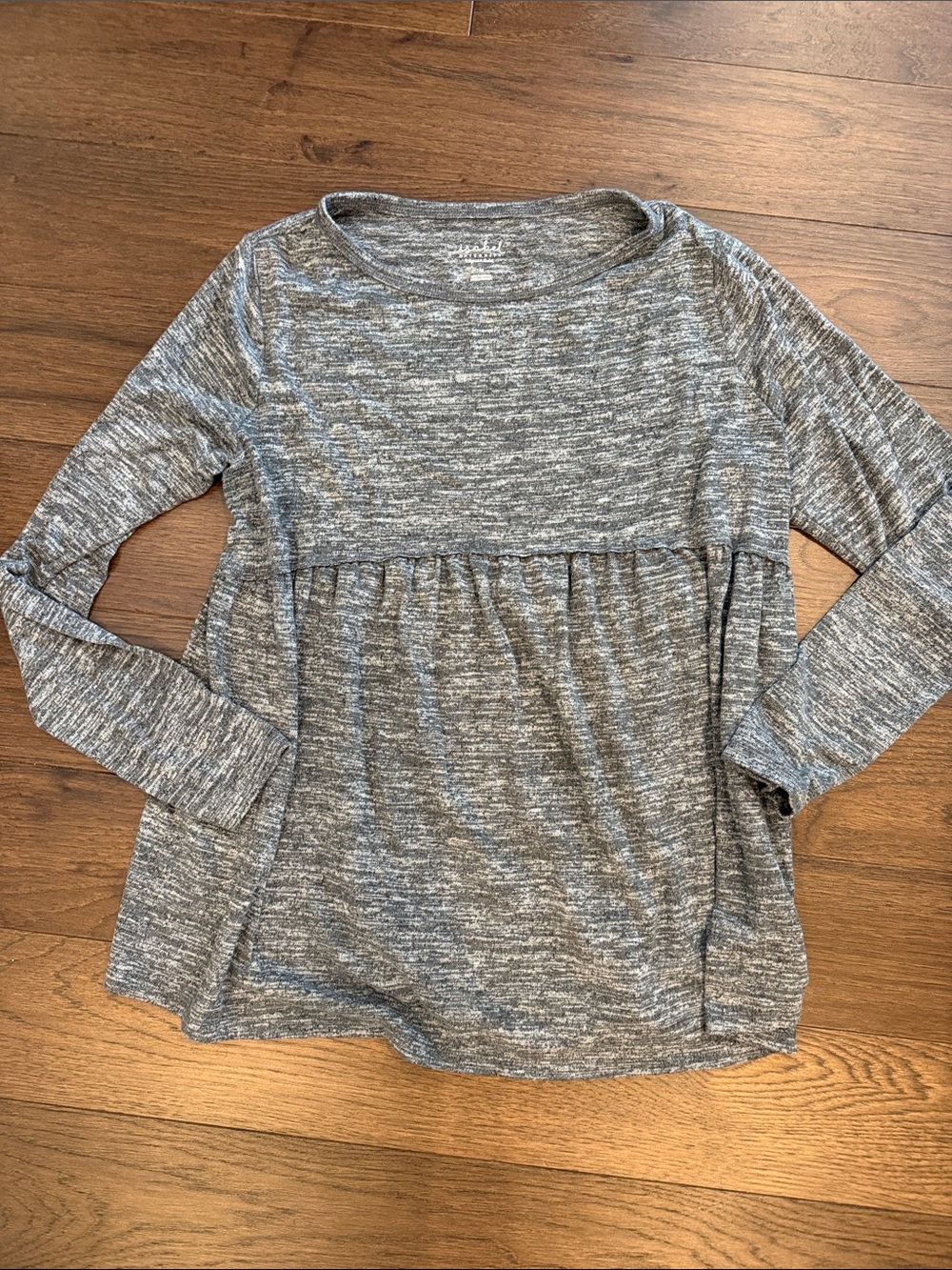 Isabel Maternity by Ingrid & Isabel Heathered Gray Top Size Medium - C11-270